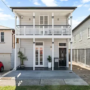 Holiday home Amelia Terrace - House In, Brisbane