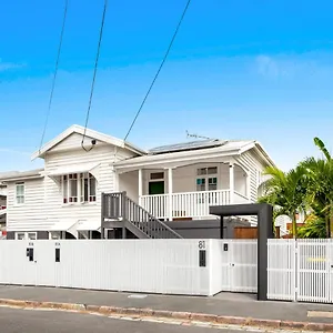 Holiday home The Clay House, Brisbane